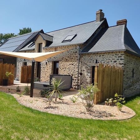 La Douce Halte - Gites Avec Spa Ou Sauna Saint-Ouen-Des-Toits Exteriör bild